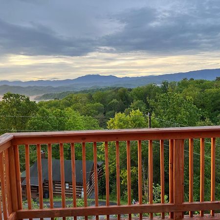 A Walk In The Clouds By Eden Crest Villa Sevierville Exterior photo